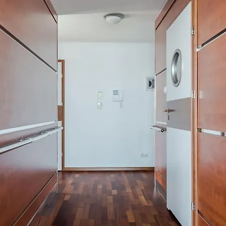Apartamento Golden An Hryniewickiego 6a *